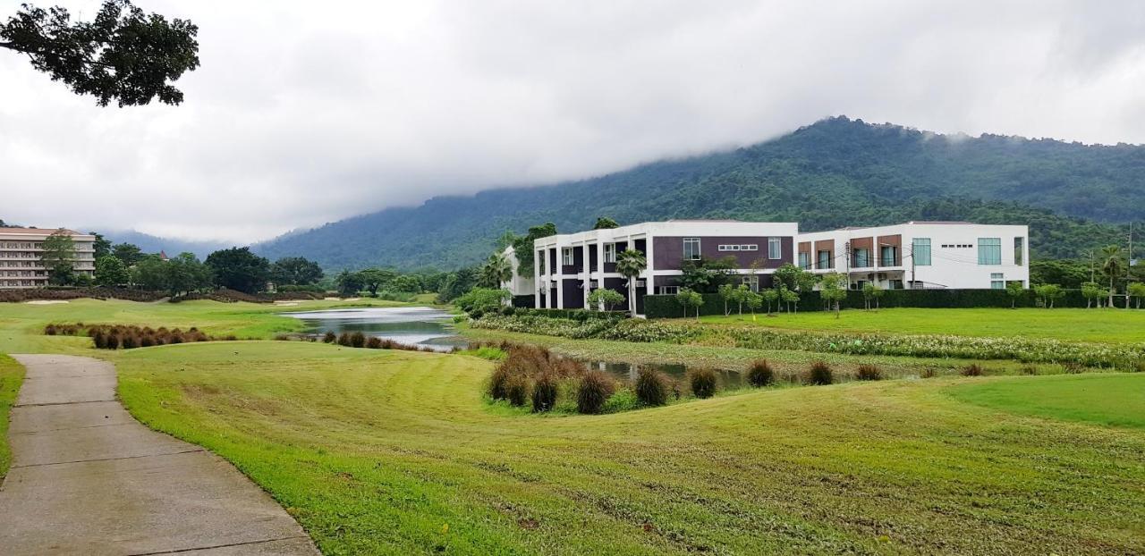 فندق The Midst@ Royal Hills Nakornayok ناخون نايوك المظهر الخارجي الصورة